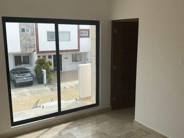Venta Casa Moderna con Acabados de Lujo en Residencial Arbolada