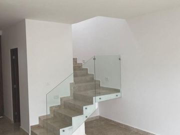 Venta Casa Moderna con Acabados de Lujo en Residencial Arbolada