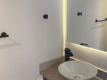 Venta Casa Moderna con Acabados de Lujo en Residencial Arbolada