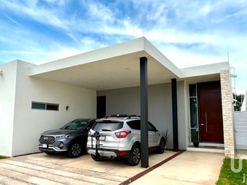 Casa de un piso en venta en Conkal, Yucatán.