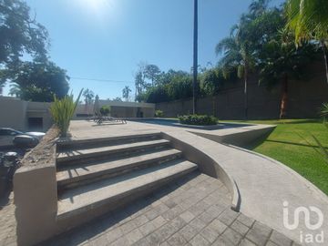 Departamento amplio de 3 recámaras en condominio con vigilancia, alberca, gimnasio en Cuernavaca