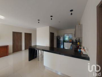 Departamento amplio de 3 recámaras en condominio con vigilancia, alberca, gimnasio en Cuernavaca