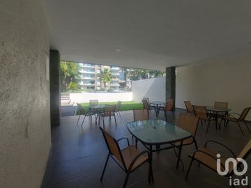 Departamento amplio de 3 recámaras en condominio con vigilancia, alberca, gimnasio en Cuernavaca