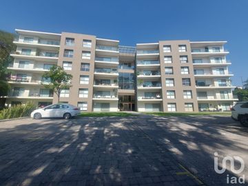 Departamento amplio de 3 recámaras en condominio con vigilancia, alberca, gimnasio en Cuernavaca