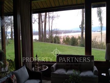 Amplia casa en teja sur,exclusivo sector de Valdivia