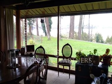 Amplia casa en teja sur,exclusivo sector de Valdivia