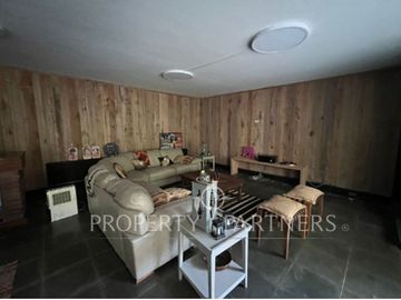 Gran casa a pasos del Club de Golf