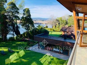 Espectacular casa con vista al  río,  sector Torobayo