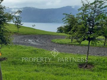 Hermosa parcela en Riñihue con vista al Lago