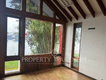 Se vende casa en inmejorable ubicación, Costanera de Valdivia