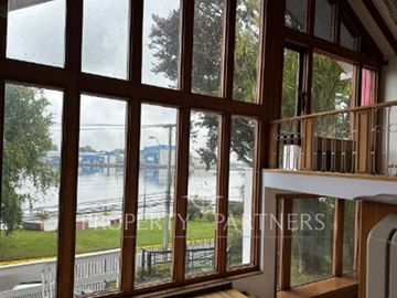 Se vende casa en inmejorable ubicación, Costanera de Valdivia