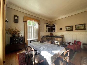 Hermosa Casona en histórica calle General Lagos, Valdivia