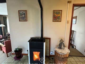 Se vende hermosa casa en sector Los Encinos salida Sur en  Valdivia
