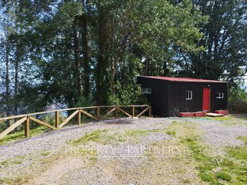 Casa con cabaña,  con vista espectacular en Altos de Quitacalzón