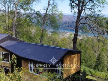 Casa con cabaña,  con vista espectacular en Altos de Quitacalzón