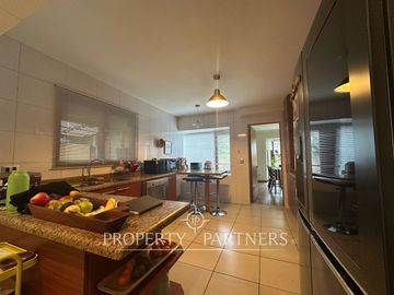 Espectacular Casa en exclusivo Condominio Estancilla