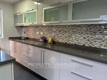 Hermosa Casa en exclusivo sector de Isla Teja