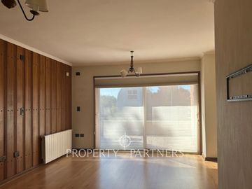 Hermosa Casa en exclusivo sector de Isla Teja