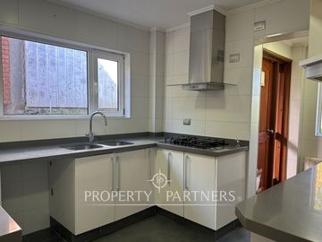Hermosa Casa en exclusivo sector de Isla Teja