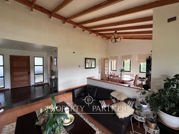 Hermosa Parcela con casa en Condominio sector Cayumapu