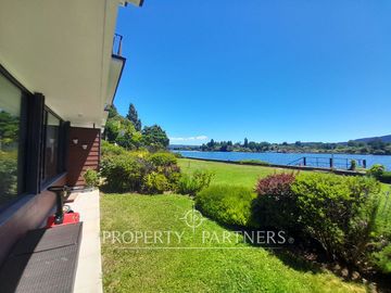 Departamento con insuperable vista al río, Condominio Torreónes.