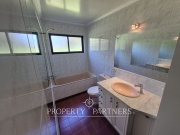 Hermosa Casa en Exclusivo Sector