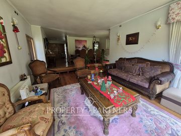 Hermosa Parcela con Amplia Casa en Condominio Miraflores