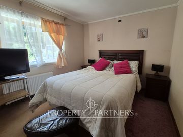 Hermosa Parcela con Amplia Casa en Condominio Miraflores