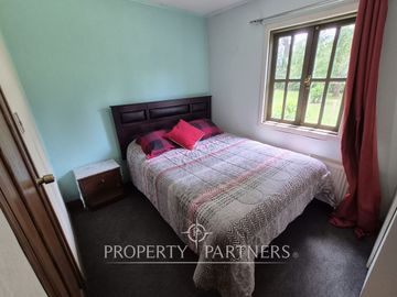 Hermosa Parcela con Amplia Casa en Condominio Miraflores