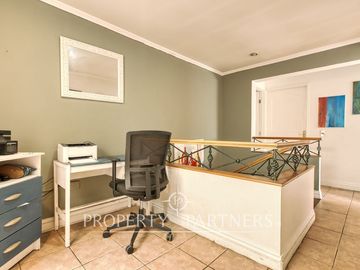 Se vende espaciosa Casa en exclusivo condominio La Reina