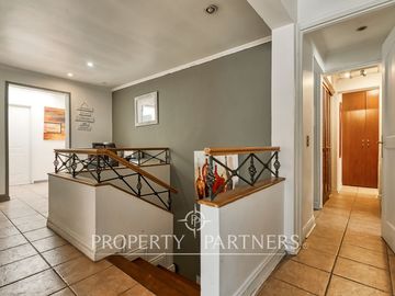 Se vende espaciosa Casa en exclusivo condominio La Reina