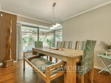 Se vende espaciosa Casa en exclusivo condominio La Reina