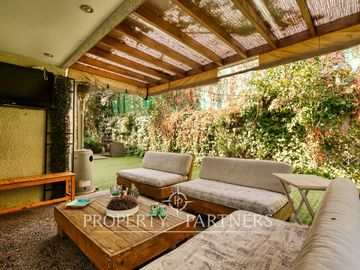 Se vende espaciosa Casa en exclusivo condominio La Reina