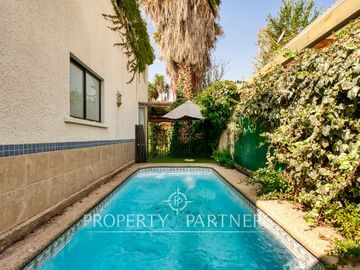 Se vende espaciosa Casa en exclusivo condominio La Reina