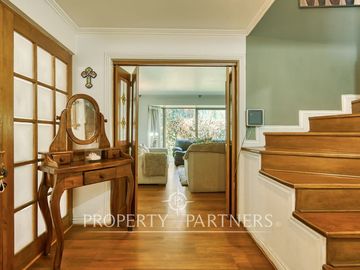 Se vende espaciosa Casa en exclusivo condominio La Reina