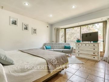 Se vende espaciosa Casa en exclusivo condominio La Reina