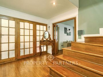 Se vende espaciosa Casa en exclusivo condominio La Reina
