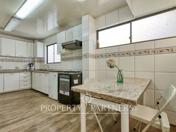 Se vende espaciosa Casa en exclusivo condominio La Reina