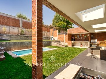 Moderna casa en venta Lomas de Las Pircas Peñalolén