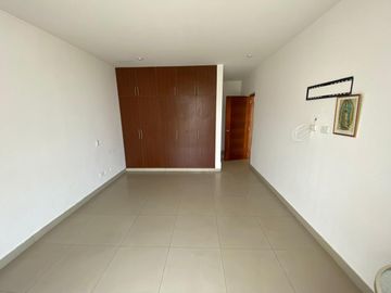 SE VENDE DEPARTAMENTO CON COCHERA EN LA MOLINA