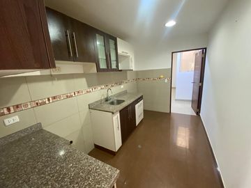 SE VENDE DEPARTAMENTO CON COCHERA EN LA MOLINA