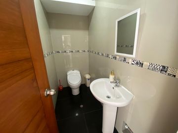 SE VENDE DEPARTAMENTO CON COCHERA EN LA MOLINA
