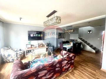 ¡Casa en Recoleta con Terraza y Piscina!