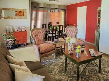 OPORTUNIDAD!! EQUIPADÍSIMA CASA FAMILIAR 5D/4B
