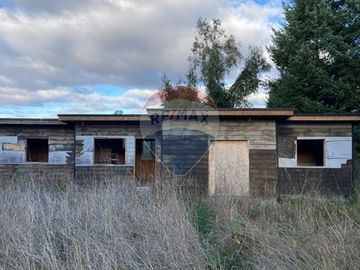 Se vende Parcela  con Cabaña en Construcción