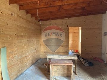 Se vende Parcela  con Cabaña en Construcción
