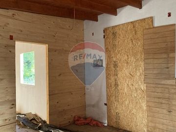 Se vende Parcela  con Cabaña en Construcción