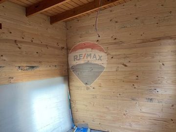 Se vende Parcela  con Cabaña en Construcción