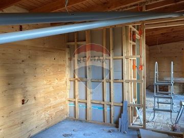 Se vende Parcela  con Cabaña en Construcción
