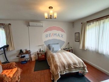 SE VENDE CASA CON VISTA DESPEJADA EN LOS NOTROS
